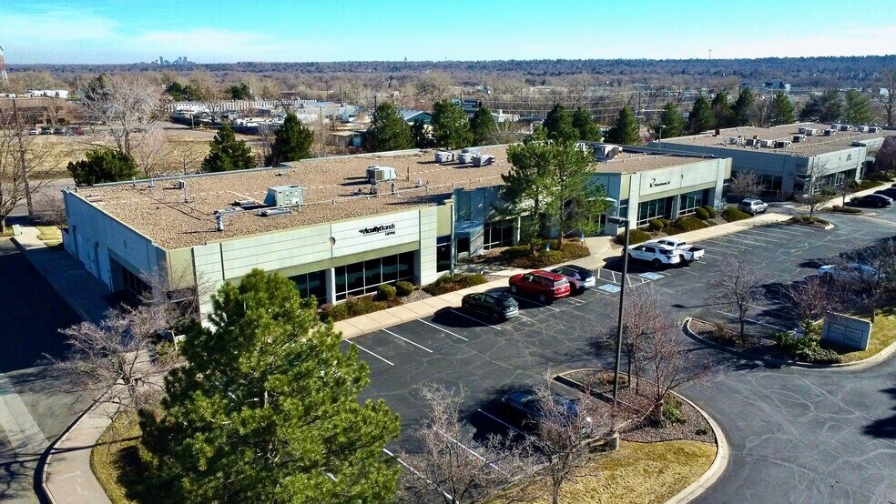 4885 Ward Rd, Wheat Ridge, CO à vendre - Photo de l’immeuble – Image 1 sur 44