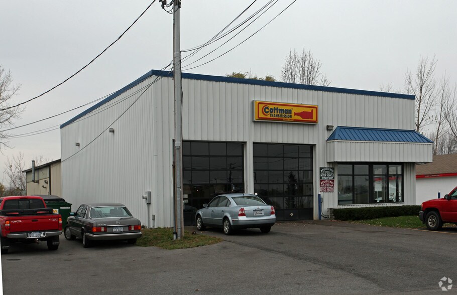 226 Bridge St, East Syracuse, NY à vendre - Photo de l’immeuble – Image 2 sur 5