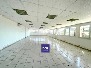 40 Allée Du Mas De Ville, Nîmes à vendre Photo intérieure– Image 2 sur 3