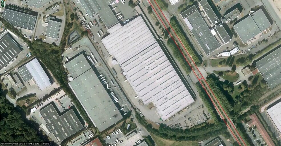 Industriel/Logistique dans Trappes à louer - Photo de l’immeuble – Image 3 sur 17