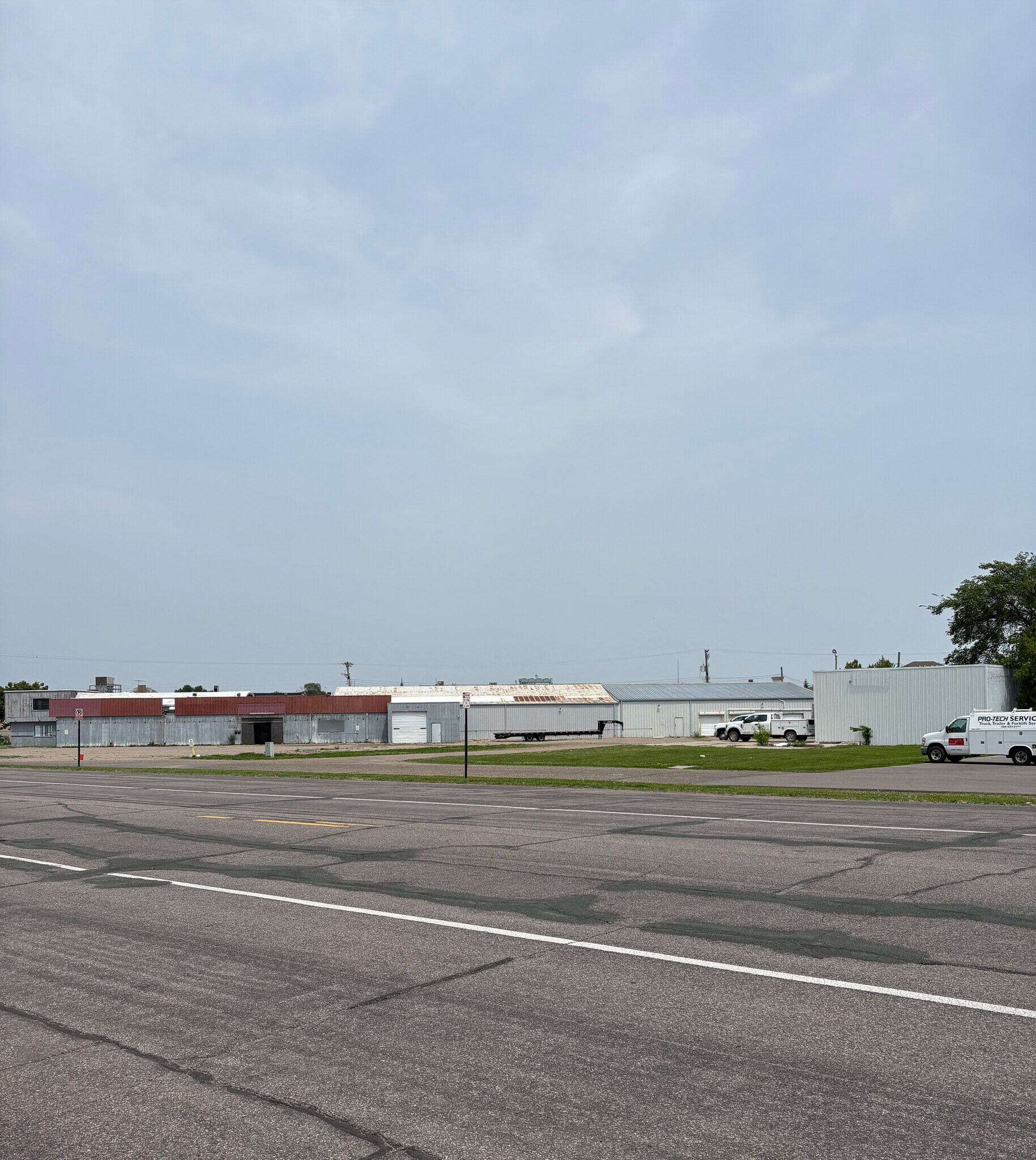100-104 Roosevelt Rd, Saint Cloud, MN à vendre Photo de l’immeuble– Image 1 sur 15