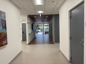 1000 NW 65th St, Fort Lauderdale, FL à louer Photo intérieure– Image 2 sur 12