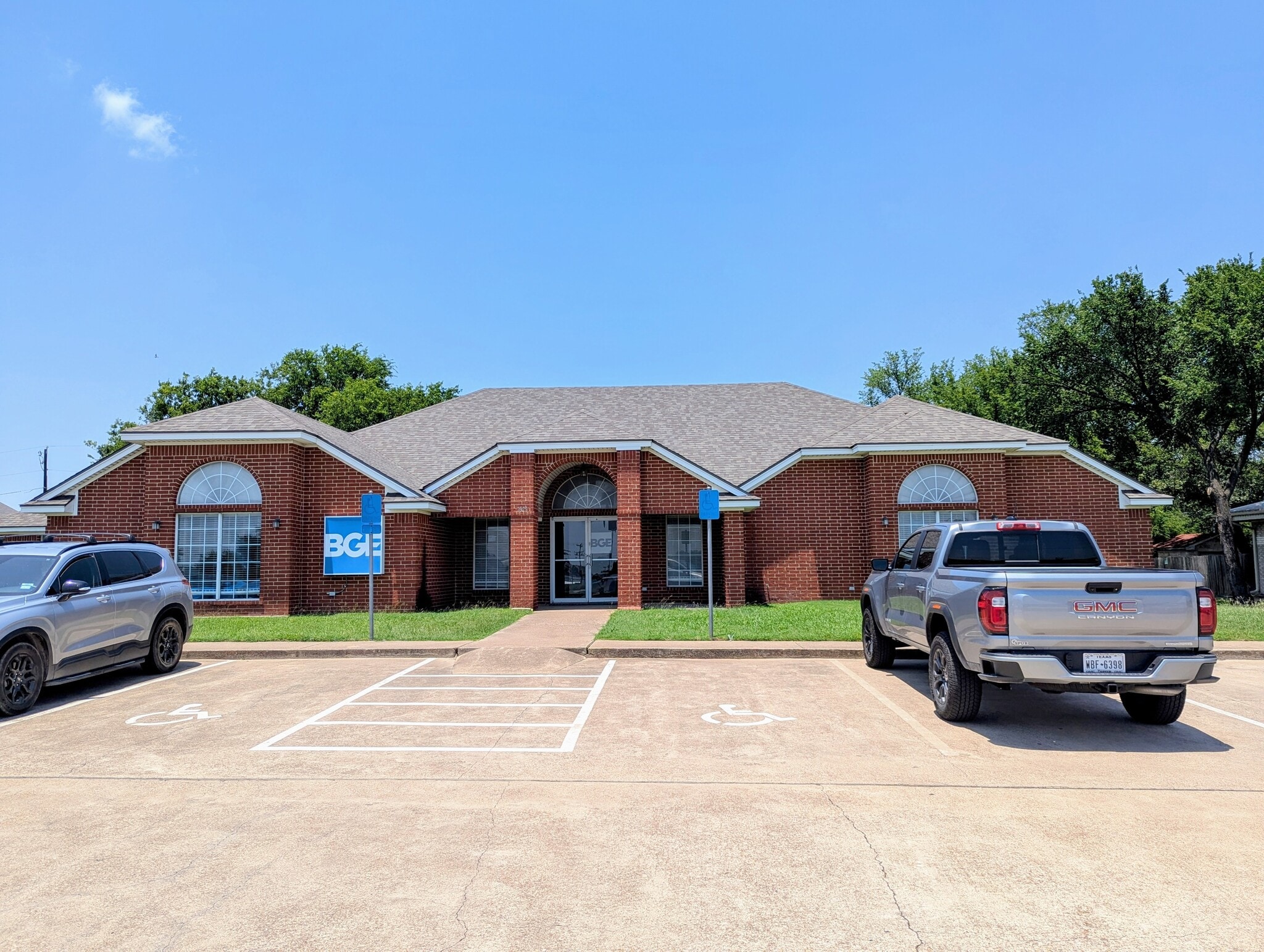 3925 Interstate 35 S, Waco, TX à louer Photo de l’immeuble– Image 1 sur 5