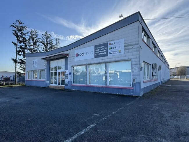 Plus de détails pour Local d’activités à vendre