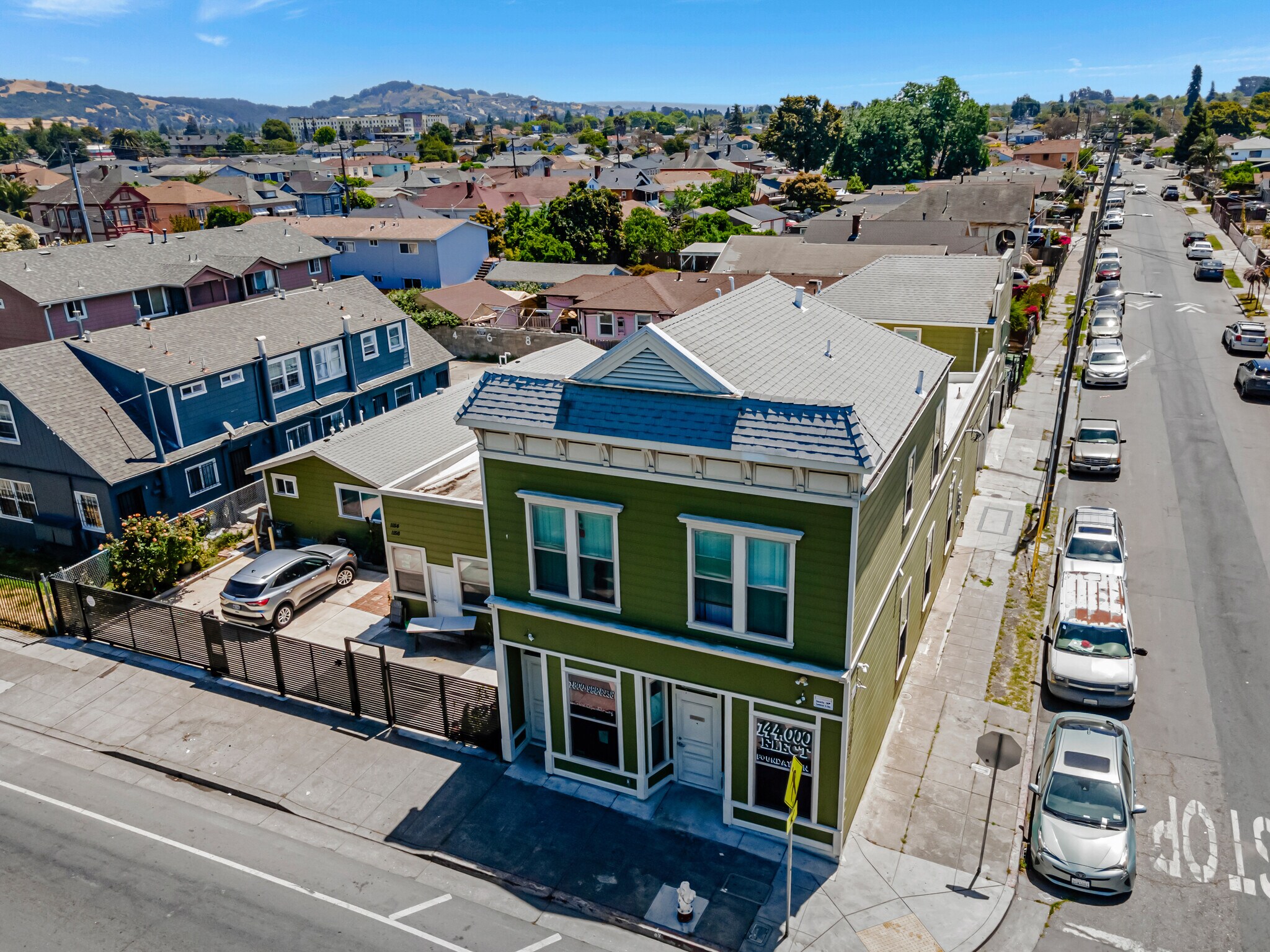1152 98th Ave, Oakland, CA à vendre Photo de l’immeuble– Image 1 sur 7
