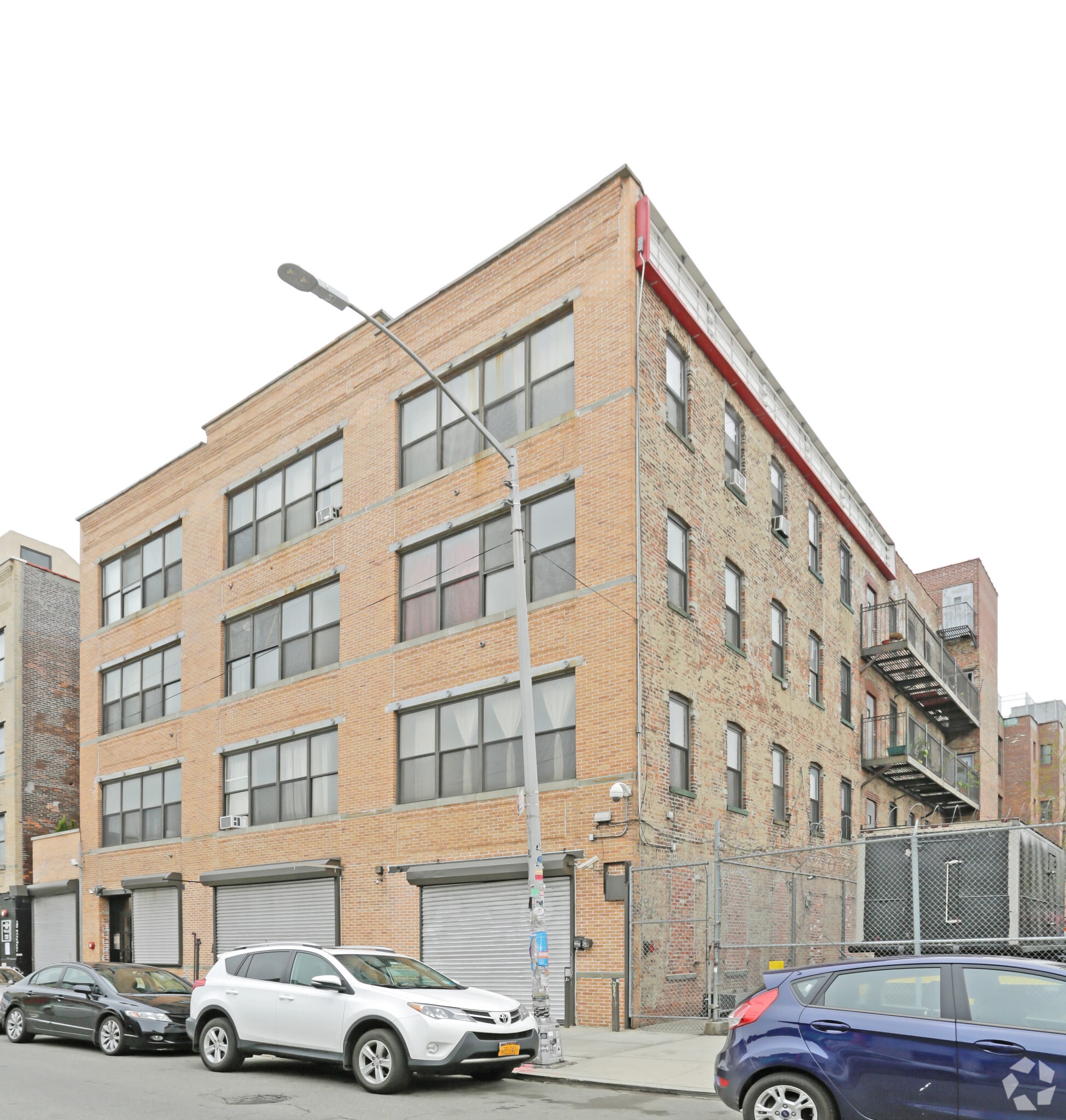 257-261 Varet St, Brooklyn, NY à louer Photo principale– Image 1 sur 21