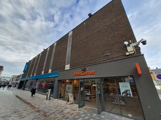 Plus de détails pour 6-10 Princess Way, Camberley - Local commercial à vendre