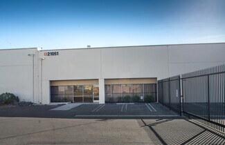 Plus de détails pour 21045-21051 Osborne St, Canoga Park, CA - Industriel/Logistique à louer
