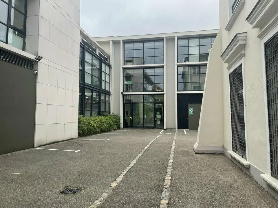 Bureau dans Lyon à louer Photo de l’immeuble– Image 1 sur 8