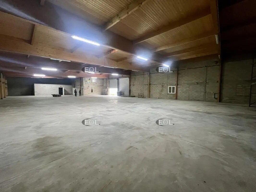 Local d'activités dans Villeneuve-sous-Dammartin à vendre Photo intérieure– Image 1 sur 7