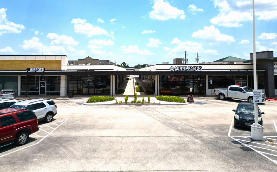 5400-6810 Bellaire Blvd, Bellaire, TX à louer - Photo de l’immeuble – Image 1 sur 7