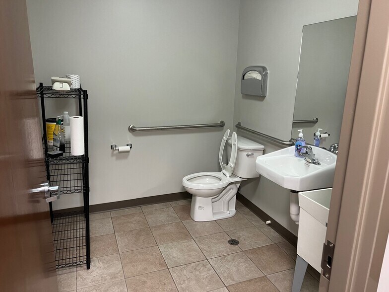 6320 W Bruns Rd, Monee, IL à louer - Photo de l’immeuble – Image 3 sur 9