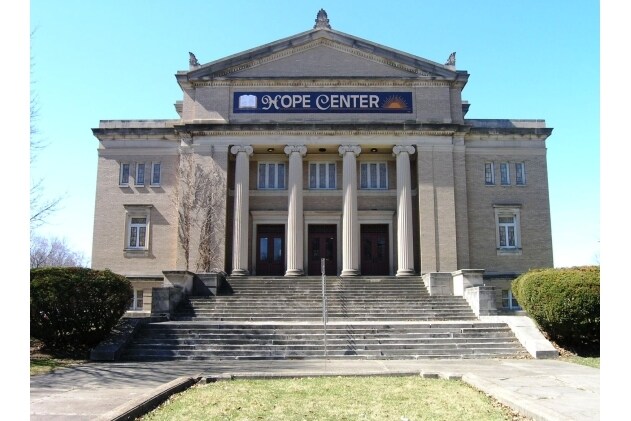 2410 Fairfield Ave, Fort Wayne, IN à vendre Photo de l’immeuble– Image 1 sur 32