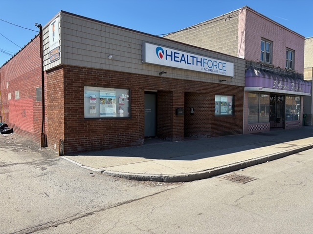 1909 Pine Ave, Niagara Falls, NY à vendre - Photo de l’immeuble – Image 3 sur 8
