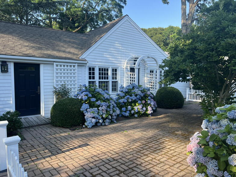 413 Route 6A, East Sandwich, MA à vendre - Photo de l’immeuble – Image 1 sur 11