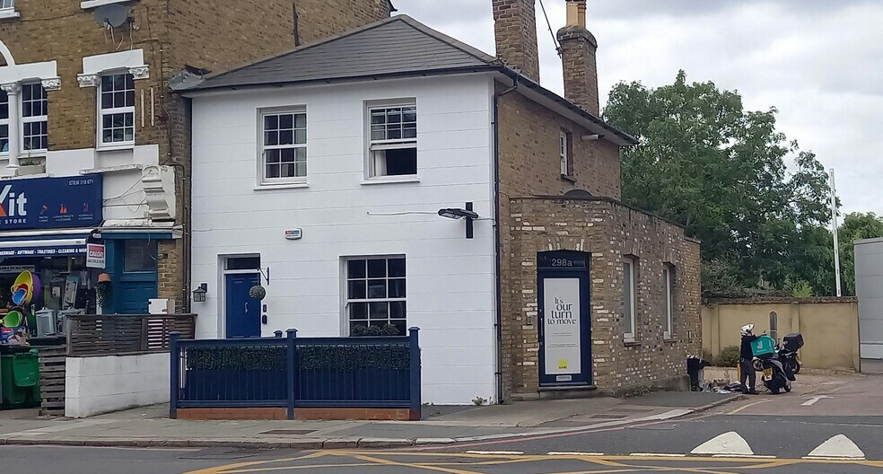 298 Upper Richmond West Rd, Londres à louer - Photo de l’immeuble – Image 1 sur 4