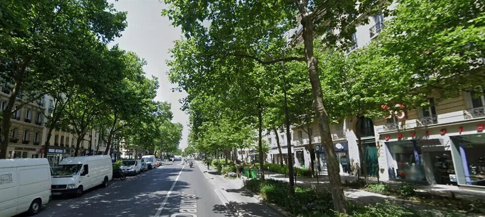 Local commercial dans Paris à louer - Photo de l’immeuble – Image 3 sur 4
