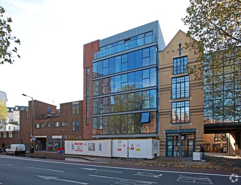 35-35A Westminster Bridge Rd, Londres à vendre - Photo de l’immeuble – Image 2 sur 11