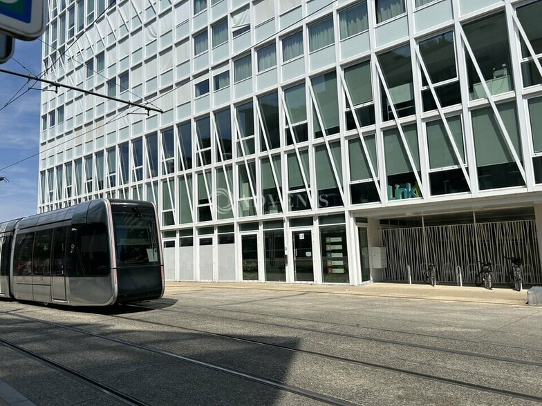 Bureau dans Tours à louer - Photo de l’immeuble – Image 2 sur 12