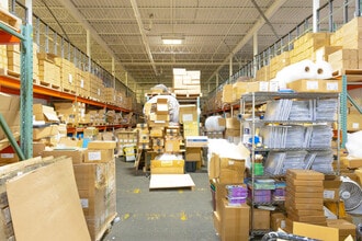 202-206 Pegasus Ave, Northvale, NJ à louer Photo intérieure– Image 1 sur 2