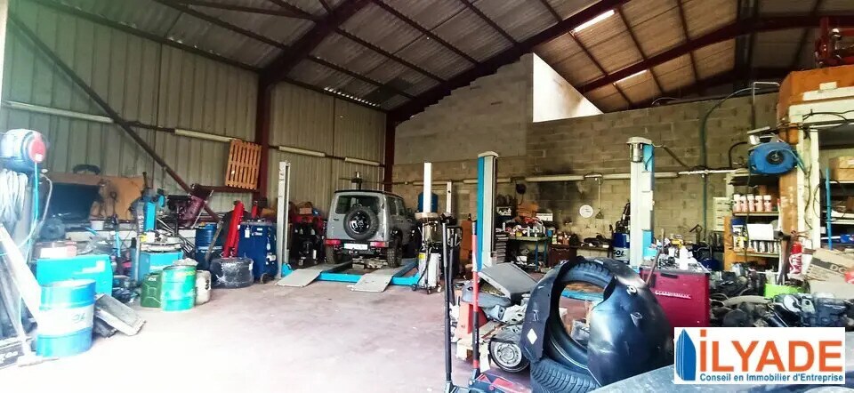 Local d'activités dans Pertuis à vendre - Photo de l’immeuble – Image 1 sur 2