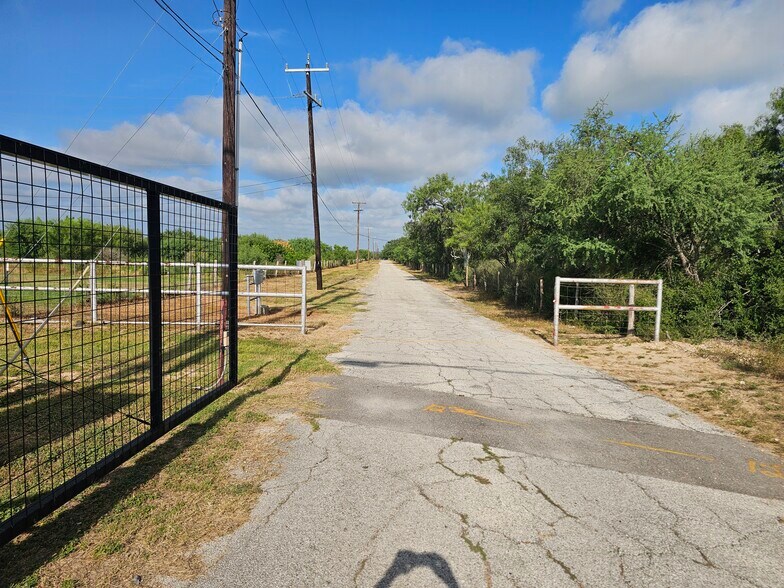 13699 US 281, San Antonio, TX à vendre - Photo de l’immeuble – Image 3 sur 29