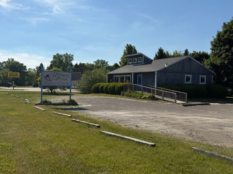 8009 N McKinley Rd, Flushing, MI à vendre - Photo de l’immeuble – Image 3 sur 19