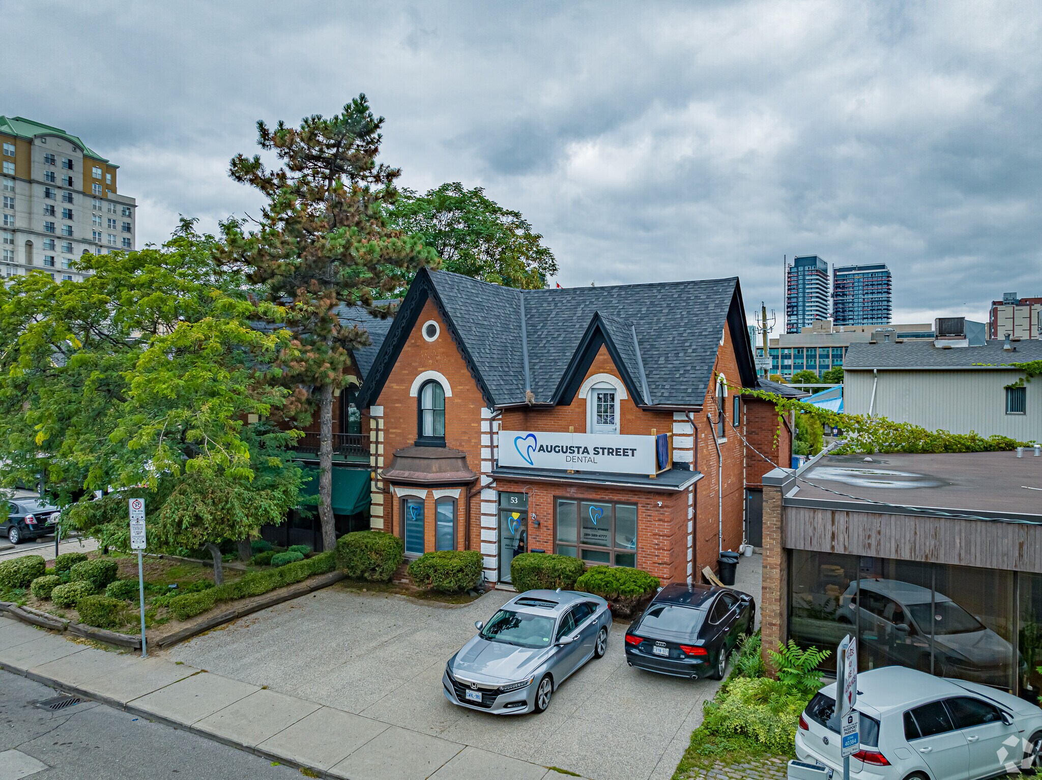 51 Augusta St, Hamilton, ON à vendre Photo principale– Image 1 sur 12