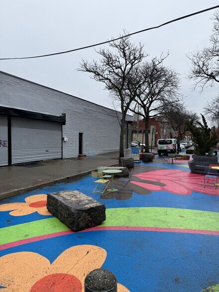 72 Belmont Ave, Brooklyn, NY à louer - Photo de l’immeuble – Image 3 sur 8