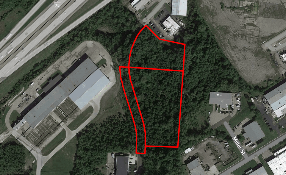 1 Graham Dr, Franklin, OH à vendre - Photo de l’immeuble – Image 1 sur 1