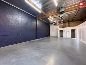 20600-20630 Lassen St, Chatsworth, CA à louer Photo intérieure– Image 2 sur 8