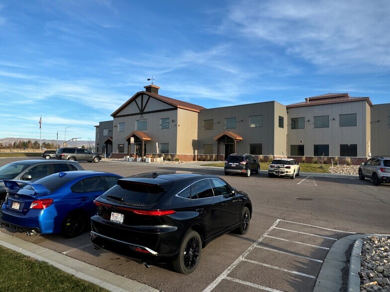 2175 W 3000 S, Heber City, UT à louer - Photo de l’immeuble – Image 2 sur 17