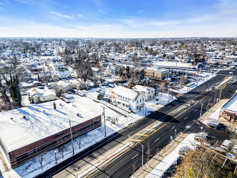 1324 Corlies Ave, Neptune City, NJ à vendre - Photo de l’immeuble – Image 3 sur 18