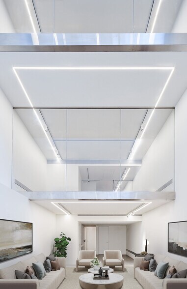 162 E 64th St, New York, NY à louer - Photo de l’immeuble – Image 3 sur 17