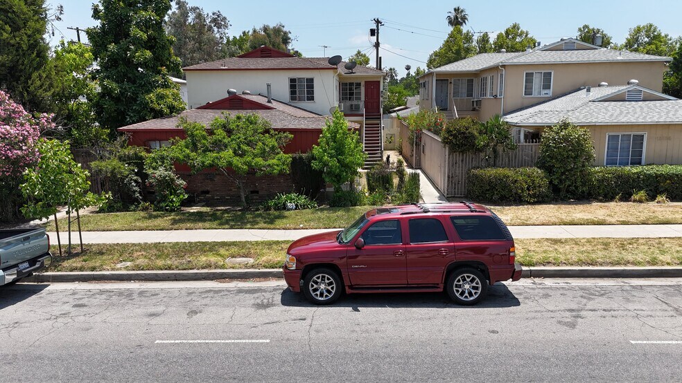 13350 Victory Blvd, Van Nuys, CA à vendre - Photo de l’immeuble – Image 3 sur 11