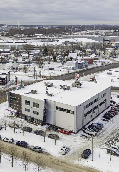 2035 Rue Du Haut-Bord, Québec, QC à vendre - Photo de l’immeuble – Image 2 sur 5