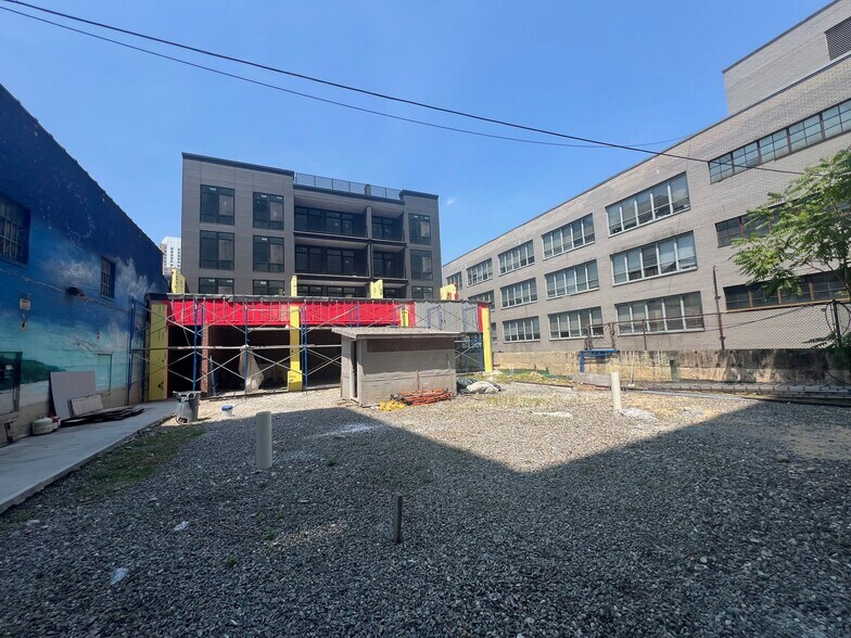 199-201 E Post Rd, White Plains, NY à louer - Photo de l’immeuble – Image 2 sur 8