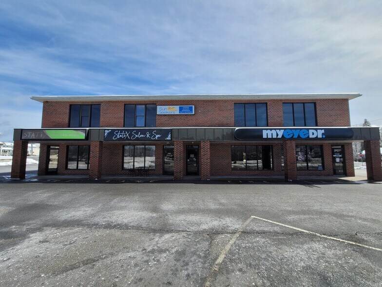 827 Central Ave, Dover, NH à louer - Photo de l’immeuble – Image 2 sur 13