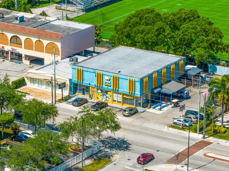 4660 Palm Ave, Hialeah, FL à vendre - Photo de l’immeuble – Image 2 sur 5