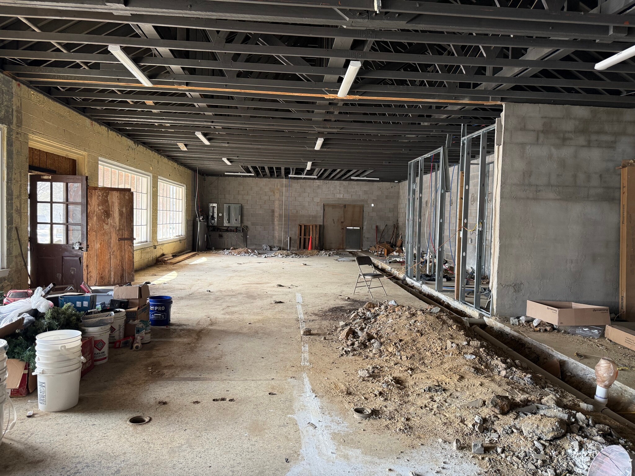 700 Hardy Rd, Vinton, VA à louer Photo de l’immeuble– Image 1 sur 2