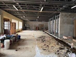 700 Hardy Rd, Vinton, VA à louer Photo de l’immeuble– Image 1 sur 2