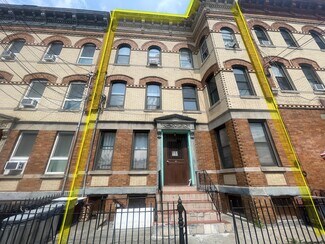 Plus de détails pour 1881 Putnam Ave, Ridgewood, NY - Logement à vendre