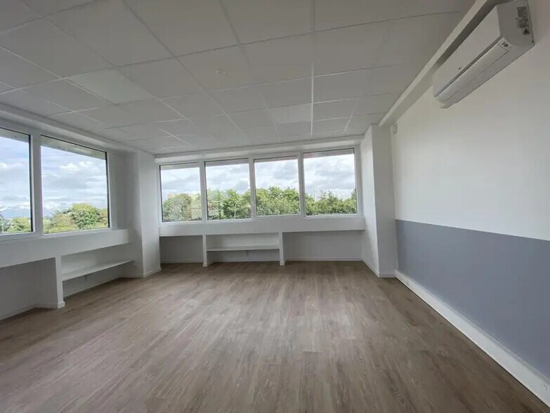 Bureau dans Rosny-sous-Bois à louer - Photo intérieure – Image 3 sur 13