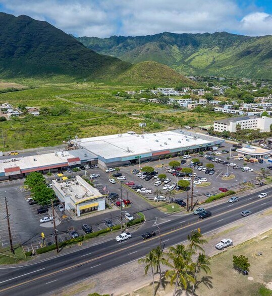 87-2070 Farrington Hwy, Waianae, HI à louer - Photo de l’immeuble – Image 2 sur 8