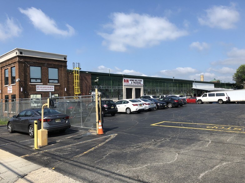 99 Jersey Ave, New Brunswick, NJ à louer - Photo de l’immeuble – Image 3 sur 10