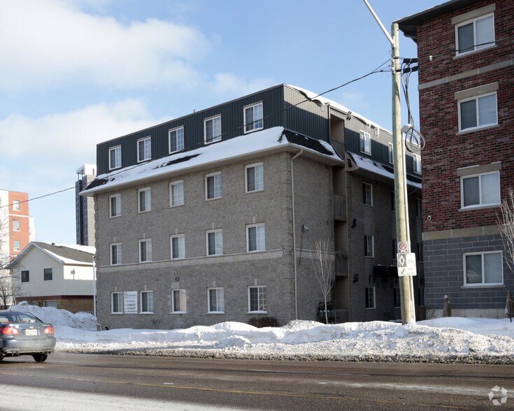 35-37 Columbia St W, Waterloo, ON à vendre - Photo de l’immeuble – Image 2 sur 2