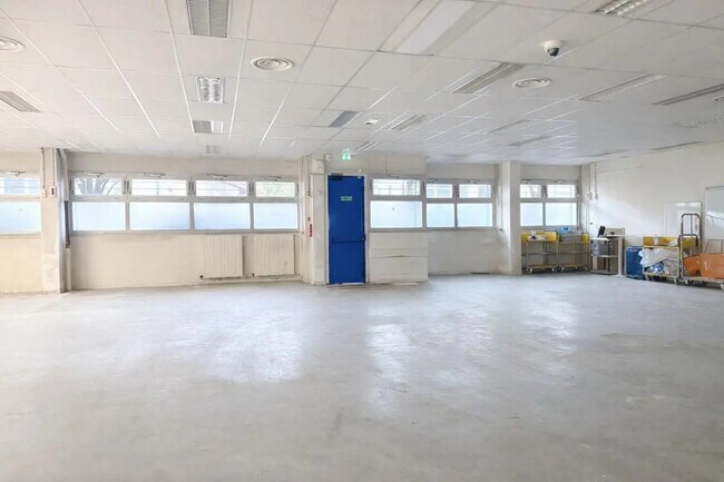 Plus de détails pour Industriel/Logistique à louer