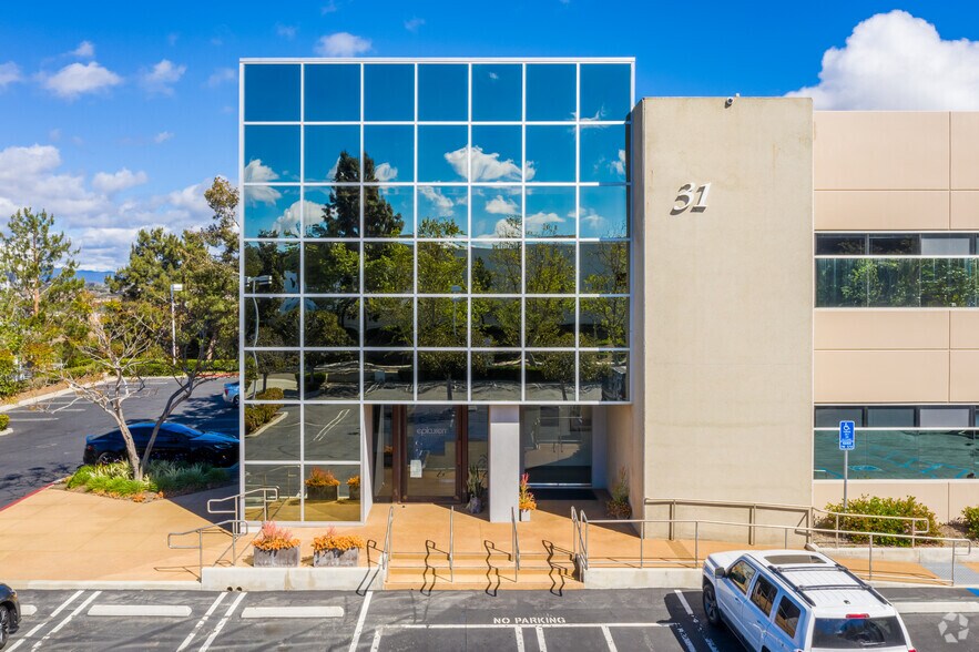 31 Journey, Aliso Viejo, CA à louer - Photo de l’immeuble – Image 3 sur 15