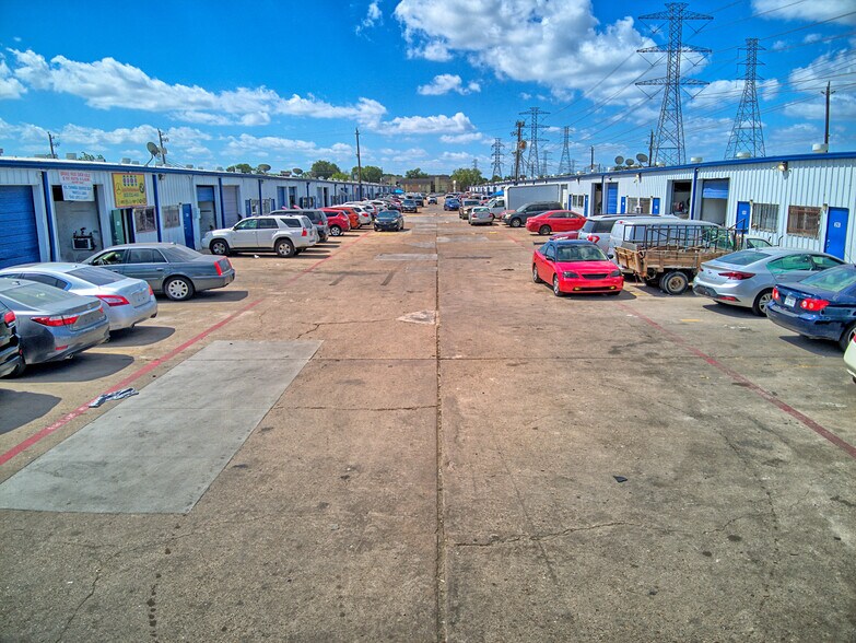 11450 Bissonnet St, Houston, TX à vendre - Photo de l’immeuble – Image 3 sur 41