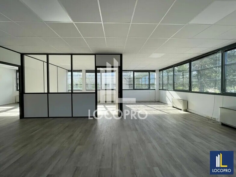 Bureau dans Aix-en-Provence à louer - Photo de l’immeuble – Image 3 sur 6